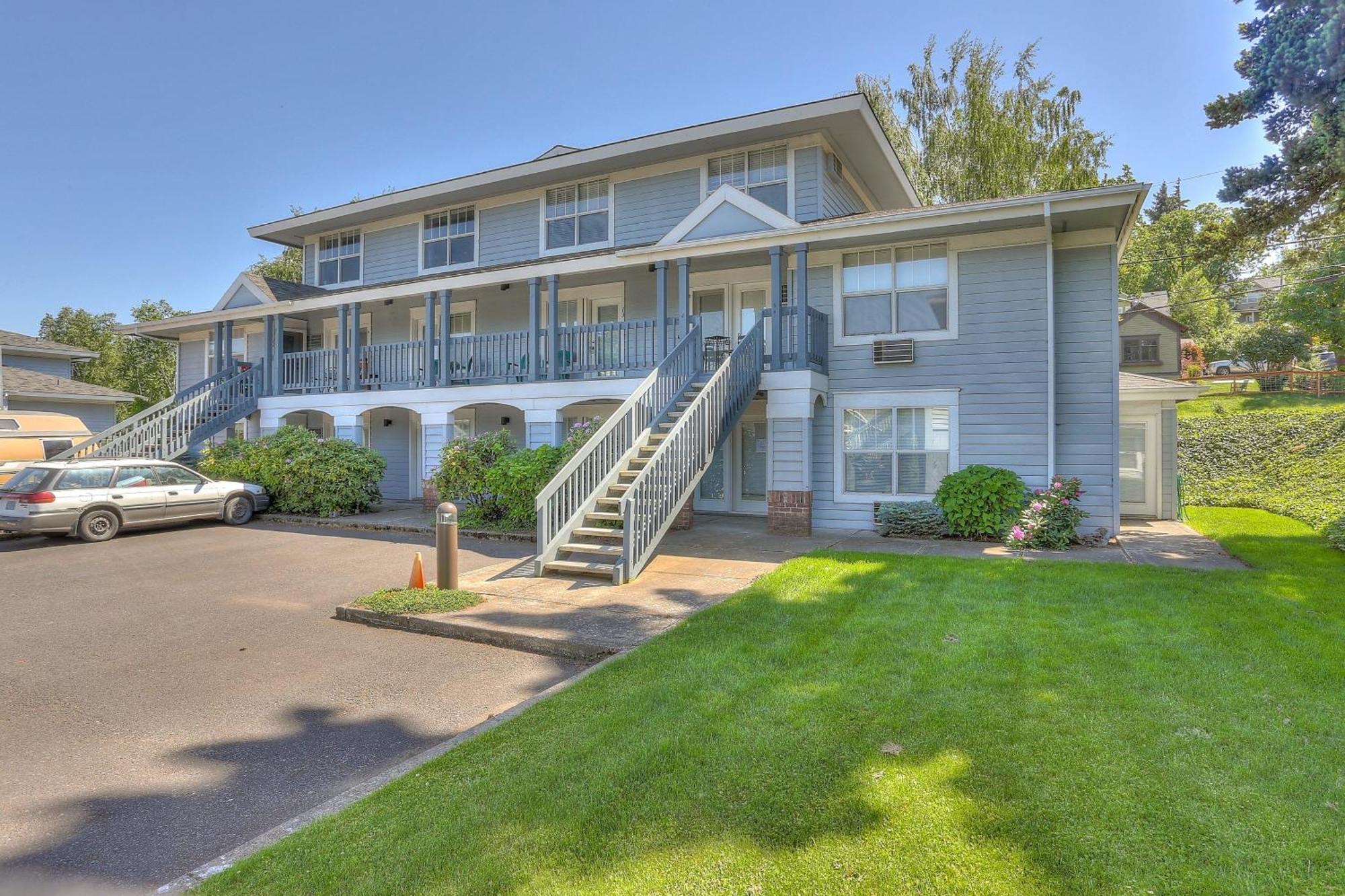 13 Lodge Hood River Exterior photo